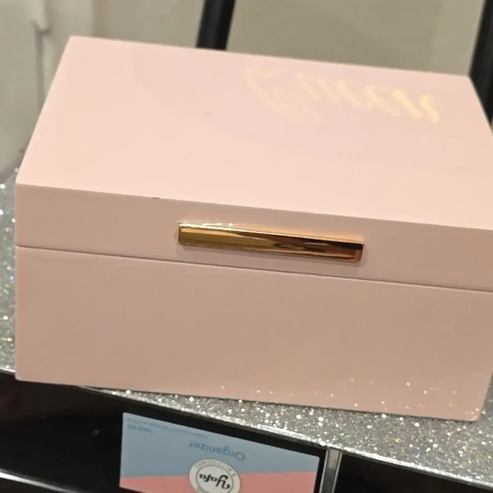 At Home Pink‎ & Gold Jewelry Storage Case